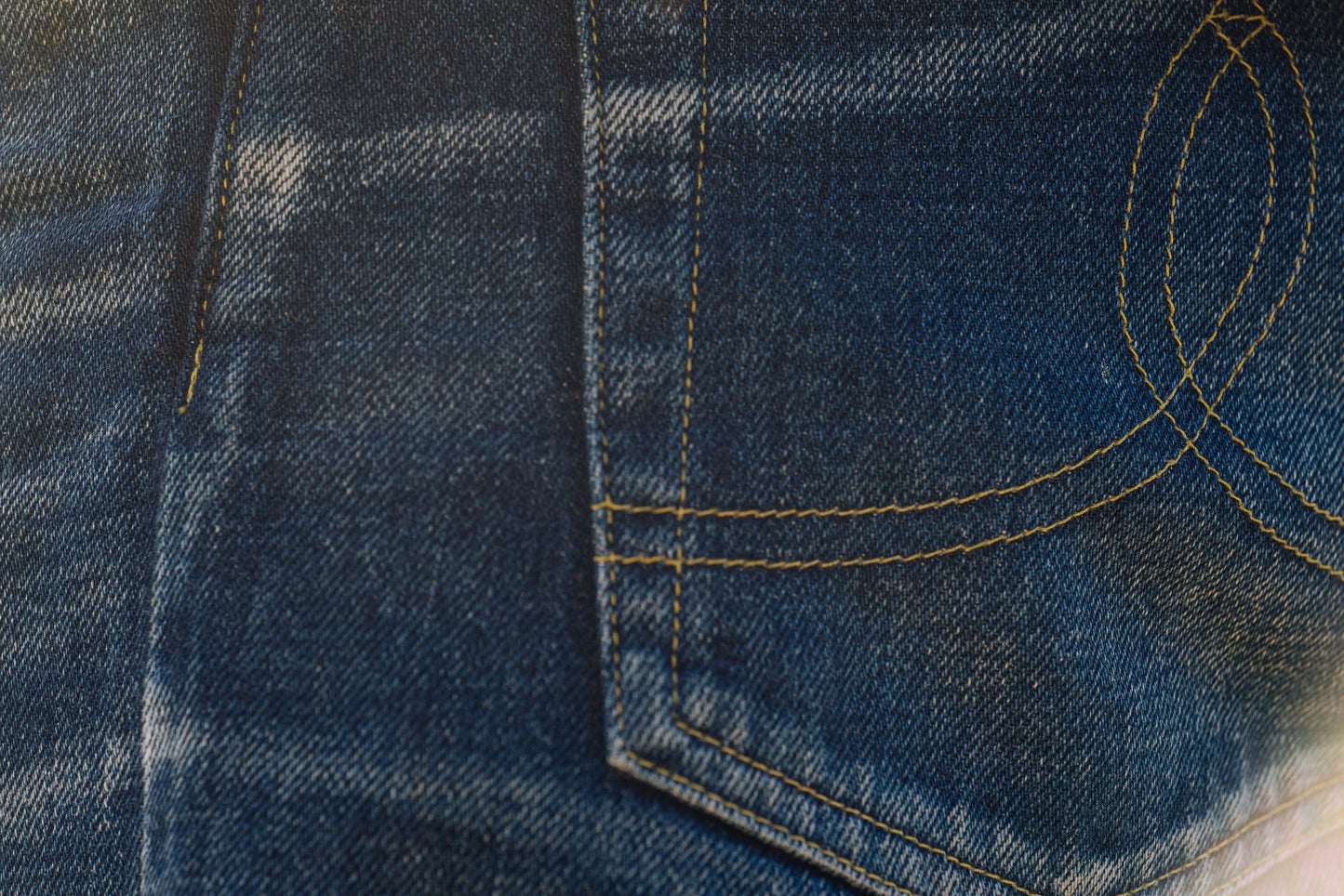 Vintage BLACK BEAR BRAND - The Ultimate Jeans