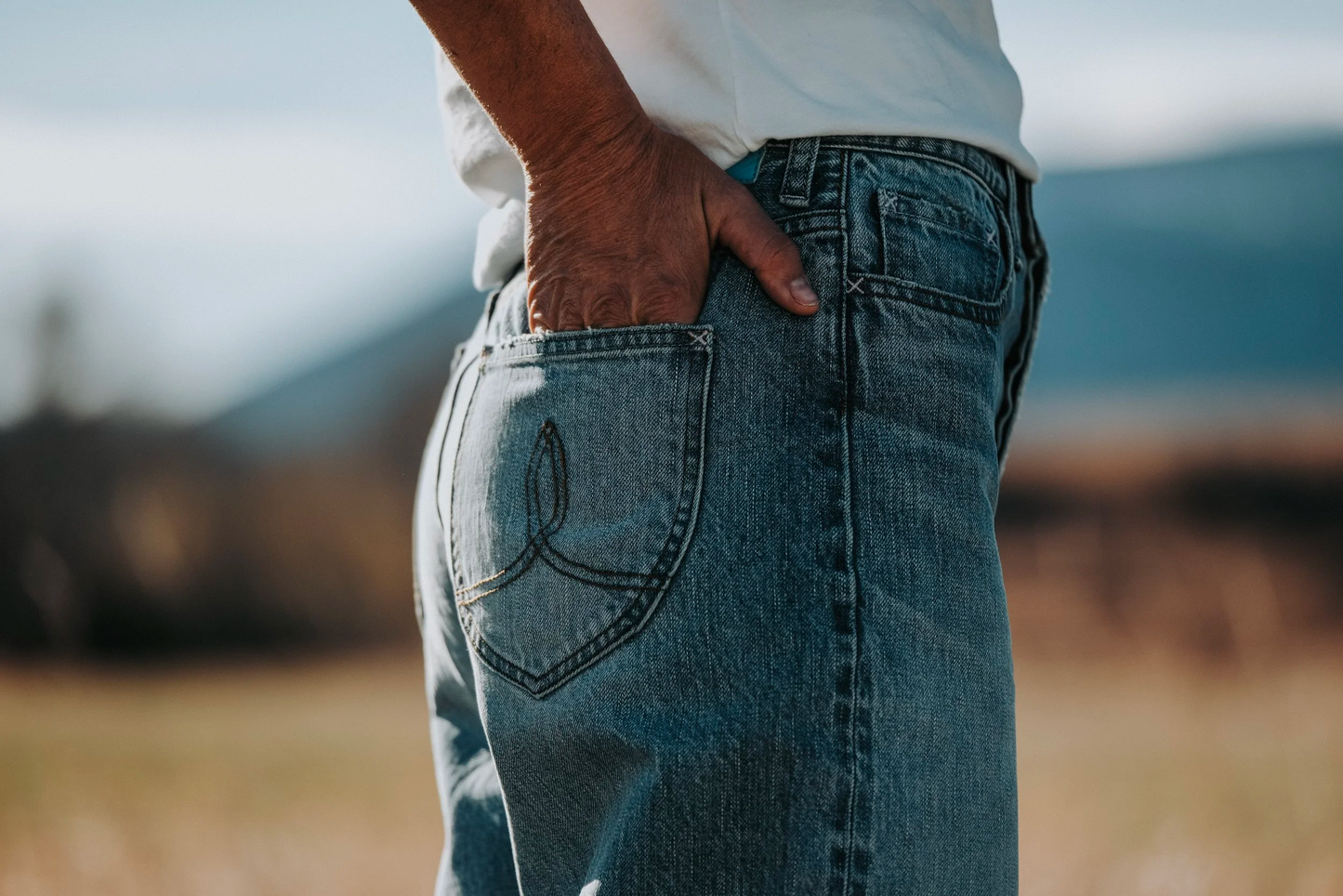 Black Bear Brand WOMAN - Boy Friend Washed Jeans!