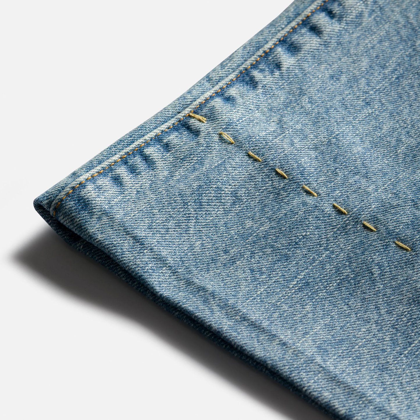 Black Bear Brand WOMAN - Boy Friend Washed Jeans!